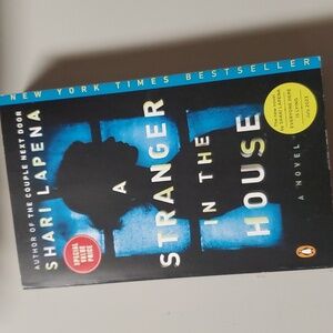 A Stranger In The House, Shari Lapena